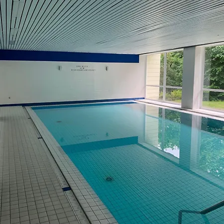 Ferienwohnung-mit-schwimmbad *
